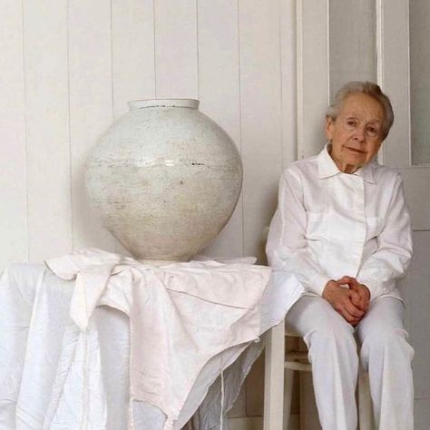 Lucie Rie, The Godmother, Pottery Artist, Moon Jar, Jonathan Anderson, Isamu Noguchi, Different Aesthetics, Irish Art, Artist Aesthetic