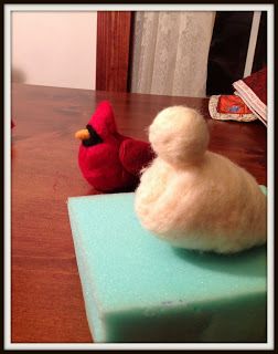 Needle Felted Cardinal Tutorial, Needle Felt Cardinal, Felted Cardinal, Pillows Animals, Felting Birds, Felt Stuffies, Felt Tutorial, Felting Diy, Needle Felted Ornaments