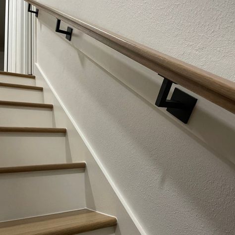 Unique Handrails For Stairs, Wall Mounted Railing, Stair Wall Railing Ideas, Stair Railing Ideas Wall Mount, Wall Railings For Stairs, Stair Handrail Ideas Modern, Stair Hand Railing Ideas, Modern Handrails For Stairs, Hand Rails For Stairs Modern