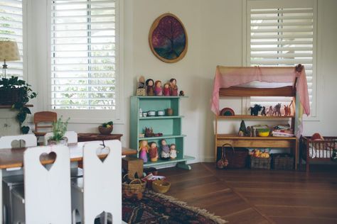 Creating Space for Play - How to Set up a Waldorf Inspired Play Space - Natalie Trusler Playroom Organizing, Waldorf Playroom, Waldorf Play, Montessori Playroom, Sand Play, Open Ended Toys, Simple Toys, Playroom Organization, Op Shop