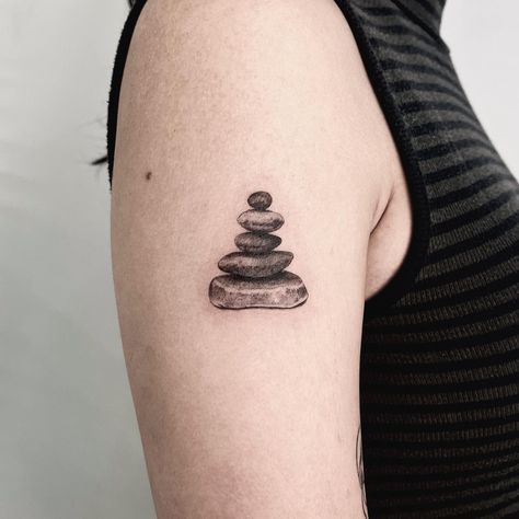 The cutest cairn. From my flash! Thanks Jasmine 😊🙏 #tattoos #blackandgreytattoo #microrealism #blackandgreyrealism #blackandgreyrealismtattoo #naturetats #cairntattoo #cairn #tattooartist #denvertattoo #denvertattooartist #denvertattoos #titletattoostudios #tattooshop #realismtattoo #microrealismtattoo Balancing Rocks Tattoo, Rock Stack Tattoo, Rocks Tattoo Stone, Cairn Tattoo, Stones Tattoo, Temple Tattoo, Le Tattoo, Rock Cairn, Stone Tattoo