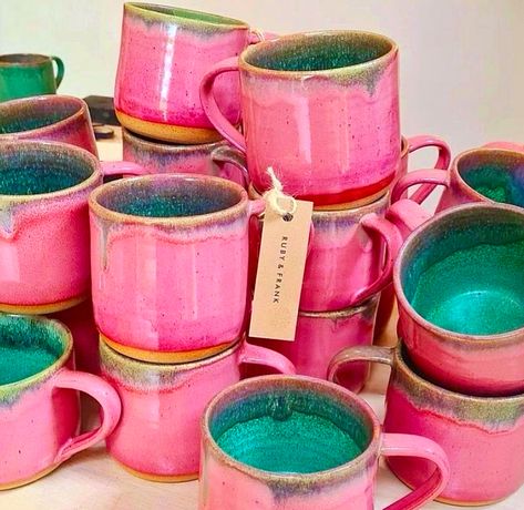 Glazing Pottery, Colorful Mugs, Pink Pottery, Ceramic Glaze Recipes, Keramik Design, Ceramic Glaze, Glaze Ceramics, Glaze Recipe, Pottery Glazes