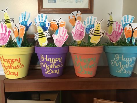 Flower Pot Hand Print Craft, Mother’s Day Gift Ideas For Preschoolers, Flower Pot Crafts For Mothers Day, Mother Day Flower Pots Craft Ideas, Hand Print Flowers Mothers Day, Mothers Day Crafts Preschoolers, Mother Day Hand Print Ideas, Mothers Day Gifts Preschool Crafts, Mothers Day Craft Toddlers