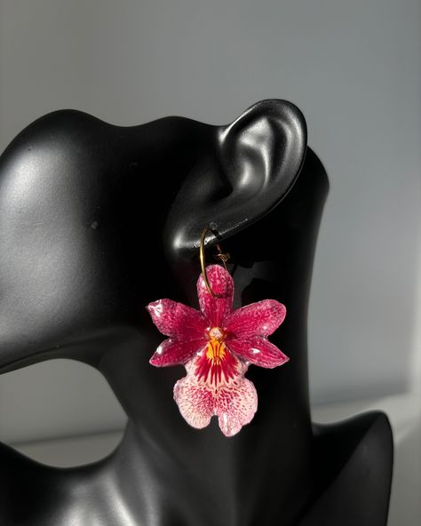 Elegant Flower-shaped Earrings For Beach, Nature-inspired Hypoallergenic Flower Earrings, Elegant Resin Flower Earrings, Orchid Earrings Flower, Unique Flower-shaped Resin Earrings, Flower Ear, Real Flower Jewelry, Real Flowers, Flower Jewellery