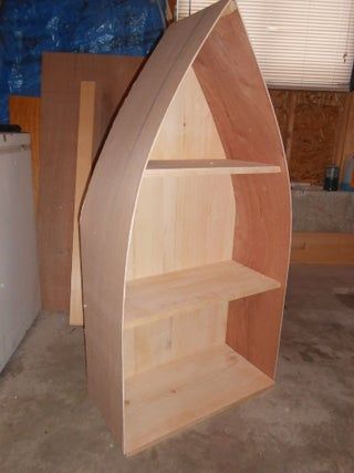 Deco Theme Marin, Boat Bookcase, Boat Shelf, How To Build Abs, Craft Brew, Make A Boat, Build Your Own Boat, Diy Boat, Building Tips