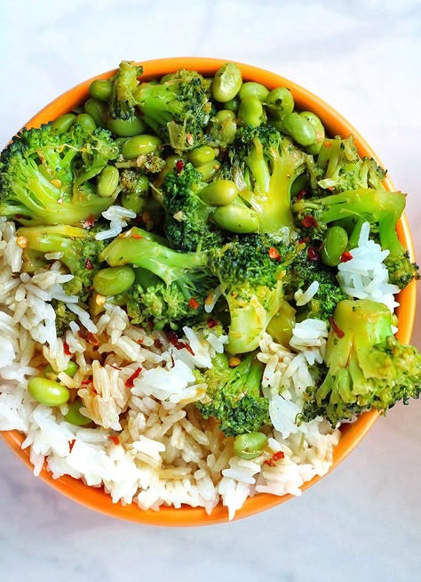 Rice Bowls Vegetarian, Broccoli Bowl, Veggie Rice Bowl, Sesame Rice, Veggie Rice, Edamame Recipes, Poke Bowls, Rice Bowls Recipes, Buddha Bowls