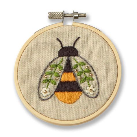 Bumble Bee Embroidery, Bee Embroidery Design, Bamboo Embroidery, Funny Embroidery, Bee Embroidery, Easy Embroidery, Hand Embroidery Projects, Learn Embroidery, Embroidery Shop