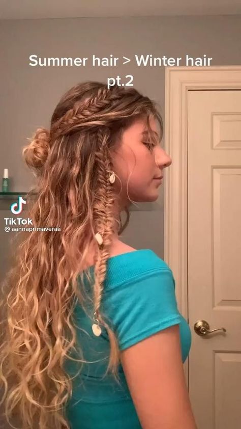 Pin on Hair Hairstyles Greek Goddess, Braids On Wavy Hair, Hair Coils Natural, Hair Wraps Curly Hair, Anna Primavera Hair, Fish Hairstyles, Hair Styles For The Beach, Long Wavy Hair Styles, Curly Beach Hairstyles