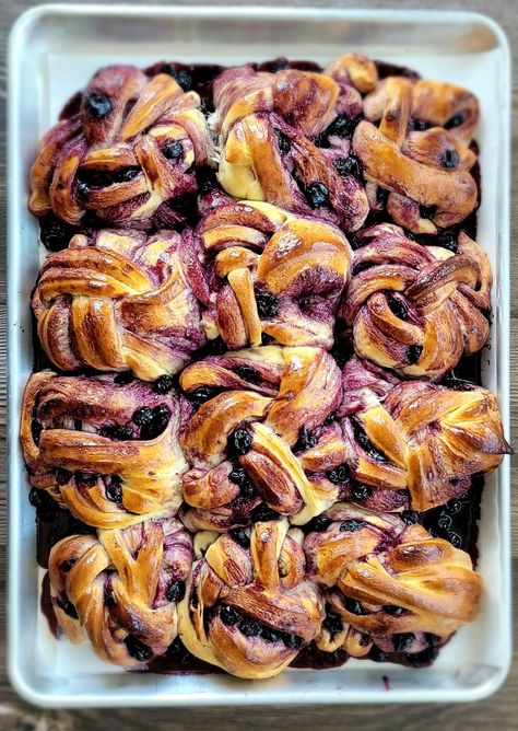 Twisted Blueberry Buns - Jamie Cooks It Up Sweet Roll Dough, Homemade Blueberry Jam, Blueberry Sweet Rolls, Orange Sweet Rolls, Blueberry Jam Recipe, Pasta Salad Dressing, Pumpkin Cinnamon Rolls, Blueberry Jam, 15 Minute Meals