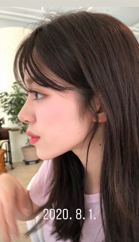 Korean Nose Shape, Ulzzang Side Profile, Korean Side Profile, Nose Front View Drawing, V Shaped Face Aesthetic, V Shaped Jawline, Asian Side Profile, V Face Shape, Korean Nose Job