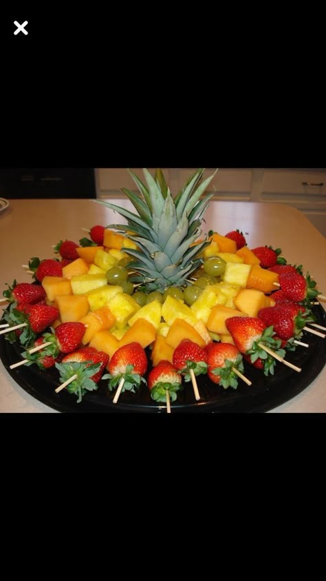 Fruit Buffet, Fruit Platters, Fruit Platter Designs, Fruit Trays, Thighs Chicken, Decorações Com Comidas, Fruit Kabobs, Party Food Buffet, Charcuterie Inspiration