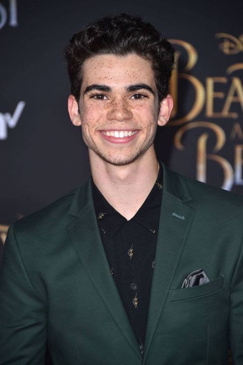 Cameron Boyce Aesthetic, Cameron Boyce Descendants, Dave Cameron, Cameron Boys, Disney Channel Stars, Cameron Boyce, Lone Ranger, Aesthetic People, Disney Stars