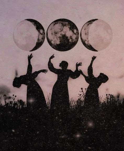 Sapphic Halloween, Lunar Witchcraft, Lady Hecate, Lunar Witch, Hecate Goddess, Witch Wallpaper, Witch Coven, Witch Core, Witch Vibes