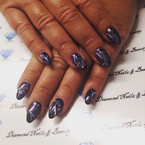 Black purple and white marble effect nails Dark Purple Marble Nails, Marble Nails Short, Purple White Nails, Nails Short Purple, Marble Effect Nails, Purple Marble Nails, Black Marble Nails, Purple Marble, Marble Nails