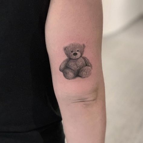 Ester Tattoo, Zombie Teddy Bear, Tattoo Covering, Bear Tattoo Ideas, Bear Paw Tattoos, Teddy Bear Tattoo, Best Teddy Bear, Stag Tattoo, Cute Thigh Tattoos