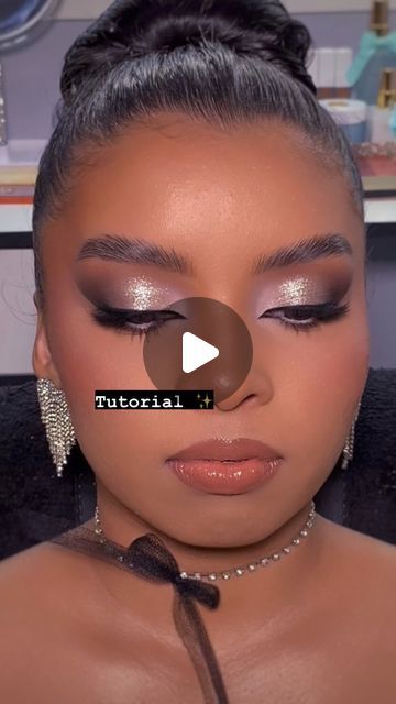 Make Com Glitter, Instagram Tutorial, Make Makeup, December 12, Makeup Looks, Glitter, Makeup, On Instagram, Instagram