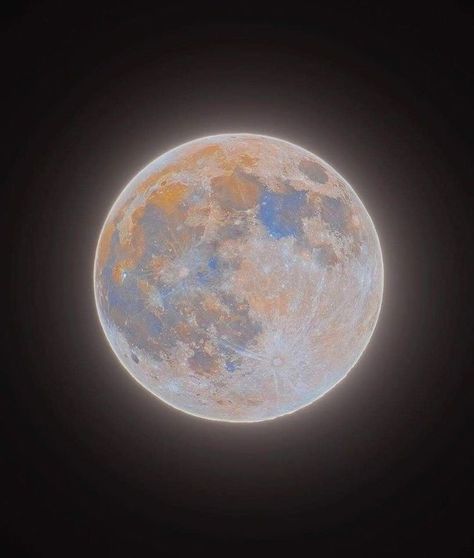 Moon Pastel, Moon Icon, Aesthetic Space, The Moon Is Beautiful, Look At The Moon, Moon Pictures, Moon Lovers, Beautiful Moon, Trik Fotografi