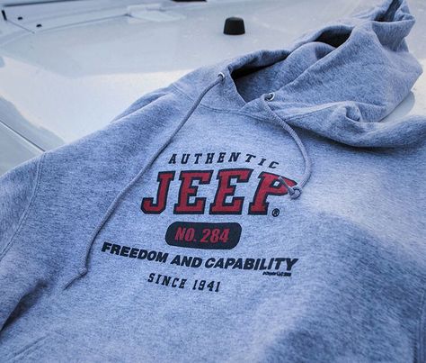 Jeep Aesthetic, Jeep Sweatshirt, Jeep Hoodie, Lazy Outfits, Sweatshirt Outfit, Sweatshirt Women, The Text, Ladies Dress Design, Outfits Casuales