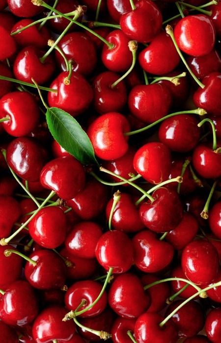 cherries.... Pinterest Tv, Video Blog, Color Decor, Red Wall, Decorating Inspiration, Red Aesthetic, Colour Palettes, Fruits And Vegetables, Color Inspiration