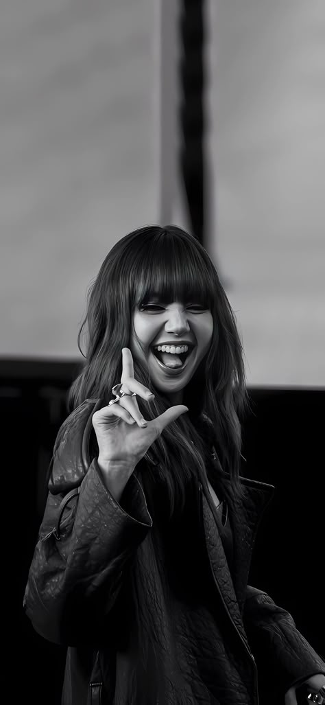 La Lisa Wallpaper, Lisa Black Wallpaper, Lisa 4k Wallpaper, Lisa Rockstar Wallpaper, Blackpink Black Wallpaper, Lisa Background, Lisa Wallpaper Aesthetic, Lalisa Manoban Wallpaper, Lisa Manoban Wallpaper