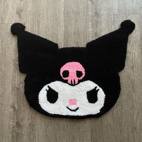 Kuromi Carpet, Diy Rug Ideas, Kuromi Room, Aesthetic Rugs, Punch Rug, Tufting Ideas, My Kuromi, Rug Tufting, Kuromi Sanrio