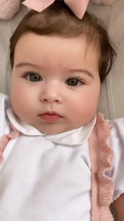 nina_tambellini_zuquim on Instagram: É muito charme baby 🥰 Photo Bebe, Cute Asian Babies, Fashion Baby Girl Outfits, Stylish Nails Designs, Baby Faces, Asian Babies, May 5