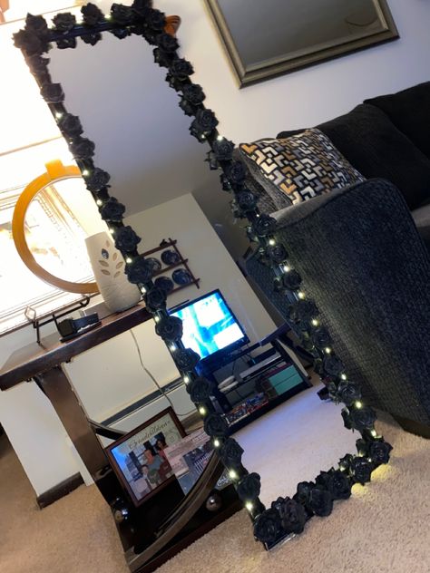 Diy Goth Mirror, Edgy Room Decor Ideas, Goth Mirror, Edgy Room Decor, Floor Mirror Diy, Diy Mirror Frame Decoration, Decorate Mirror Frame, Decorated Mirror Diy, Edgy Rooms