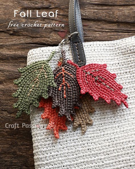 Crocheted Leaves, Autumn Leaves Craft, Crochet Leaf Patterns, Crochet Leaves, Leaf Crafts, Crochet Fall, Fall Leaf, Crochet Motifs, Crochet Flower Patterns