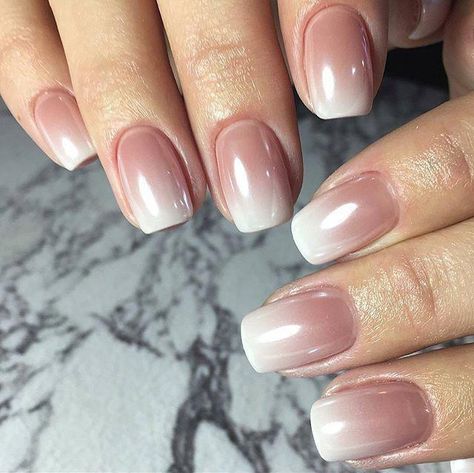 nude ombre nails #ombrenails Solar Nails, Nagellack Trends, Sns Nails, Ombre Nail Designs, Nail Art Ombre, Best Nail Art Designs, Short Nail Designs, Dipped Nails, Manicure E Pedicure