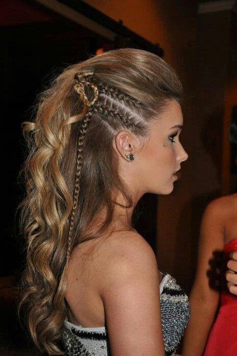 Peinados Bump Braid Hairstyles, Rocker Hairstyles For Women, Viking Hairstyle, Side Braids, Viking Hair, Cool Braids, Funky Hairstyles, Fancy Hairstyles, Halloween Hair