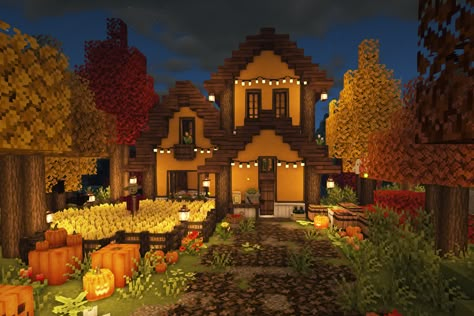 Minecraft Cottagecore, Minecraft Bee, Minecraft Town, Aesthetic Minecraft, Minecraft Houses Survival, Fall House, Minecraft Interior Design, Minecraft House Plans, Minecraft Cottage