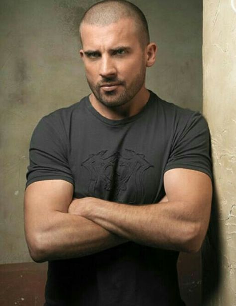 Lincoln Burrows - Prison Break Lincoln Prison Break, Prison Break Lincoln, Lincoln Burrows, Mick Rory, Dominic Purcell, Prison Break, Celebrity Wallpapers, Movies Showing, A Good Man