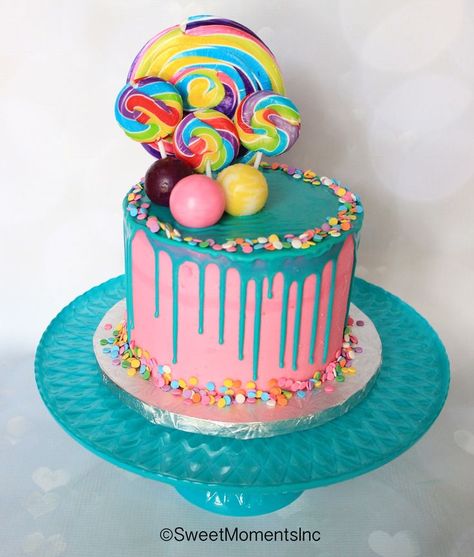 Candy Cake Ideas Birthday, Candy Cake Ideas, Lollipop Chocolate, Teal Cake, Lolly Cake, Swirl Lollipop, Lollipop Cake, Pear Cake, Drizzle Cake