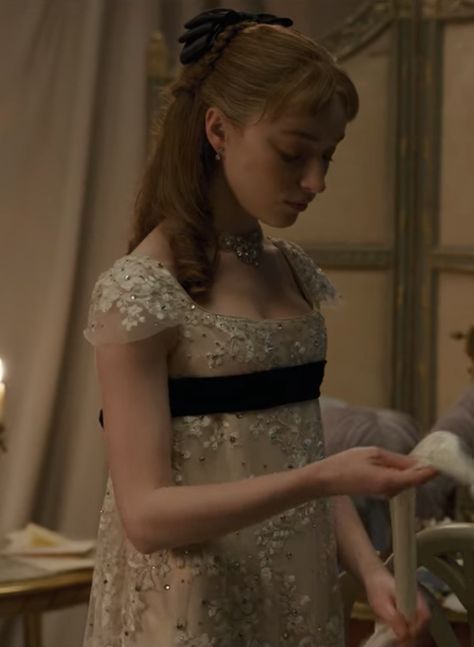 Daphne Bridgerton, Phoebe Dynevor, Regency Era Fashion, Daphne Dress, Regency Dress, Regency Fashion, Period Costumes, Historical Fashion, Costume Design