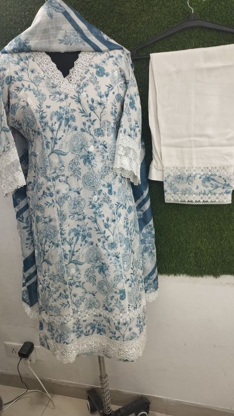 Kurtis With Lace Pattern, Printed Kurti With Lace Design, White Lace Kurti Designs, Cotton Suit With Lace Designs, White Lace Suit Design, Kurti Lace Designs Latest, Lace Neck Designs For Suits, Lace Kurta Designs Women, Simple Suit Designs With Laces