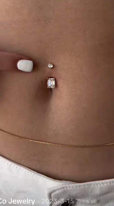 Belly Button Piercings Aesthetic, 3 Belly Button Piercing, Dermal Belly Button Piercing, Healed Belly Button Piercing, Belly Button Piercing Classy, Belly Piercings Aesthetic, Dangly Belly Piercing Ideas, Tata Piercing, Piercing Ideas Belly Button