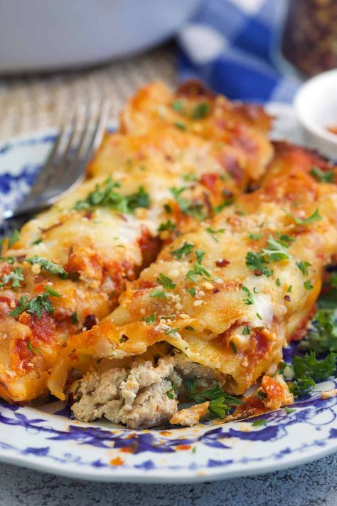 Chicken Cannelloni Recipes, Chicken Cannelloni, Lasagna With Bechamel Sauce, Spinach Cannelloni, Pasta Ideas, Cannelloni Recipes, No Boil Lasagna, Baked Rigatoni, Gluten Free Cookbooks