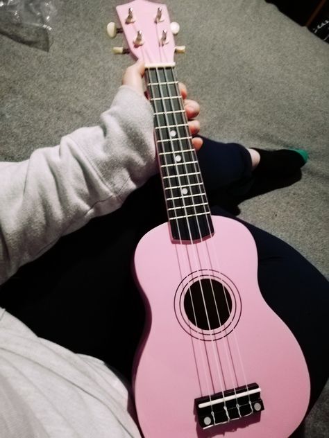 Pink Guitar, Ukulele Songs, Ukelele, Ukulele, Hobbies, Abc, Guitar, Rainbow, Songs