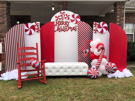 Christmas Decor Ideas For Event, Santas Chair For Pictures, Christmas Santas Workshop Decorations, Life Size Christmas Village, Santa Picture Backdrop Ideas, Diy Christmas Float Ideas, Christmas Selfie Station, Christmas Backdrops For Photos, Christmas Event Decor