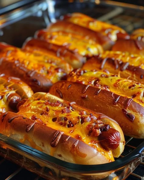 Apperecipes Community | Baked Hot Dogs in the Oven 🌭🧀 | Facebook Hot Dog Catering Ideas, Hot Dogs In The Oven, Oven Hot Dogs, Baked Hot Dogs, Easy Protein Meals, Food Commercial, Fall Party Food, Breaded Shrimp, Catering Ideas Food