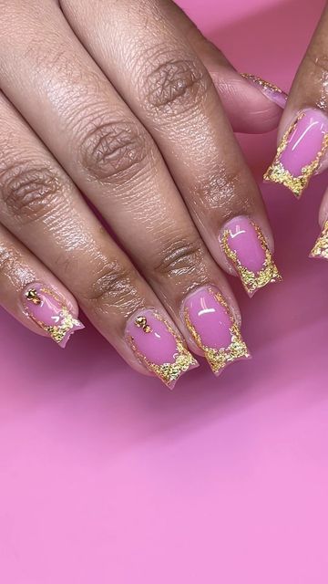 Pink N Gold Nails, Gold Foil French Tip Nails, Foil French Tip Nails, Pink And Gold Acrylics, Pink And Gold French Tip Nails, Pink Nails With Gold Foil, Gold Tips Nails, Pink And Gold Nail Designs, Gold And Pink Nails