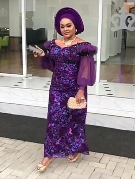 2020 Latest Iro and Buba Blouse Styles With Lace and Ankara Iro And Buba Styles Lace, Iro And Buba, Lace Blouse Styles, Lace Skirt And Blouse, Nigerian Lace Dress, Nigerian Lace Styles Dress, Nigerian Lace Styles, African Lace Styles, Best African Dresses