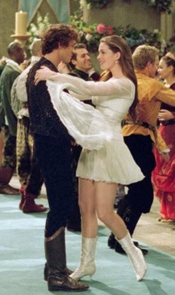 Anne Hathaway Ella Enchanted, Ella Enchanted Movie, Enchanted Movie, Enchanted Wedding Dress, Enchanted Dress, Ella Enchanted, Enchanted Wedding, Childhood Movies, Handsome Prince