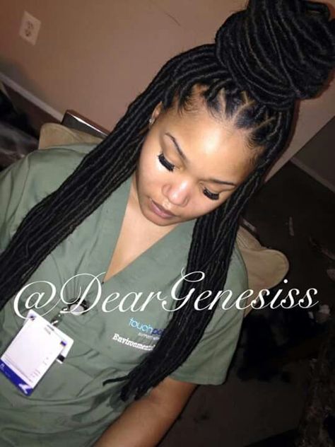 XoXo                                                                                                                                                                                 More Focs Locs, Hairstyle Videos, Short Natural Hair, Meagan Good, Faux Locs Hairstyles, Long Box Braids, Goddess Locs, Beautiful Braids, Locs Hairstyles