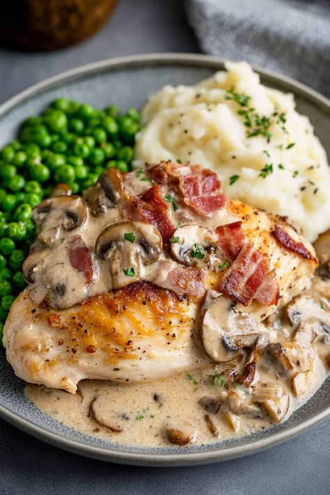 This creamy chicken supreme recipe combines pan-seared chicken with a mushroom and pancetta cream sauce. It's perfect for a special occasion! Chicken Steak With Mushroom Sauce, Chicken In Creamy Sauce, Chicken Supreme Recipe, Mushroom Sauce Steak, Chicken Supreme, Creamy Mushroom Chicken, Chicken Mushroom Recipes, Chicken Breast Recipes Baked, Seared Chicken