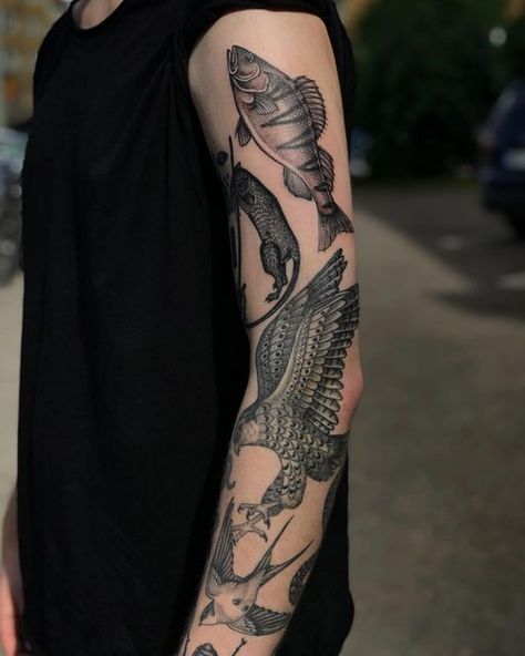 Perch Tattoo, Falcon Tattoo, Ring Necked Pheasant, Skin Drawing, Incredible Tattoos, Horse Tattoo, Zurich, I Tattoo, Tatting