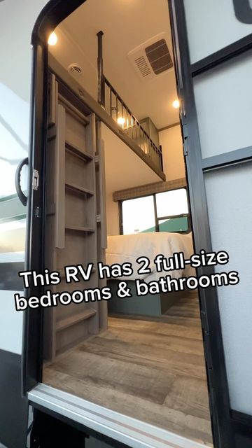 Camper Bunk Beds, Rv Bunk Beds, Luxury Rv Living, Luxury Campers, Rv Bathroom, Bunk Rooms, Rv Homes, Luxury Rv, Travel House