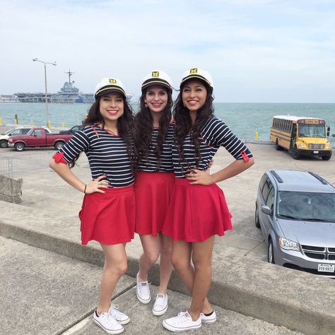 Diy Sailor Costume, Sailor Costume Diy, Cultural Costumes, Tourist Costume, Halloween Diy Costume, Night Costume, Fest Ideas, Sailing Theme, Purim Costumes