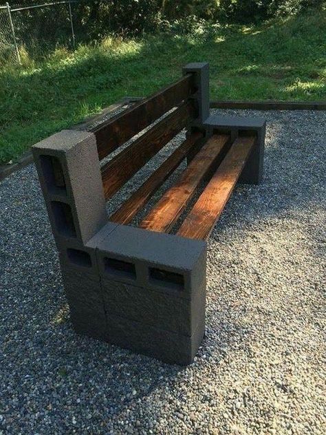 Kursi Outdoor, Cheap Fire Pit, Cinder Block Furniture, Garden Furniture Design, Cinder Blocks, Backyard Seating, Patio Pergola, Fire Pit Ideas, Outdoor Furniture Design