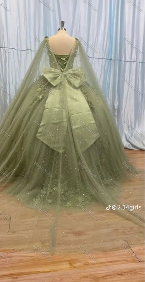 Elegant Green Quinceanera Dresses, Dress Quinceanera Green, Peridot Green Quinceanera Dresses, Dark Sage Green Quinceanera Dresses, Princess And The Frog Themed Quinceanera Dress, Light Green Quinceanera Dresses With Sleeves, Quinceanera Dresses Princess And The Frog, Pretty Green Quinceanera Dresses, Green Dress For Sweet 16